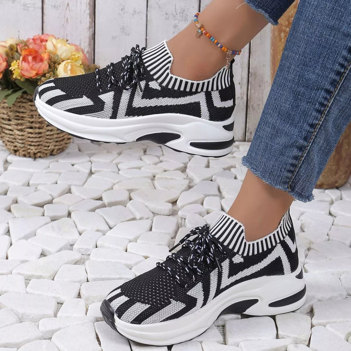 Women's Round Toe Platform Sneakers