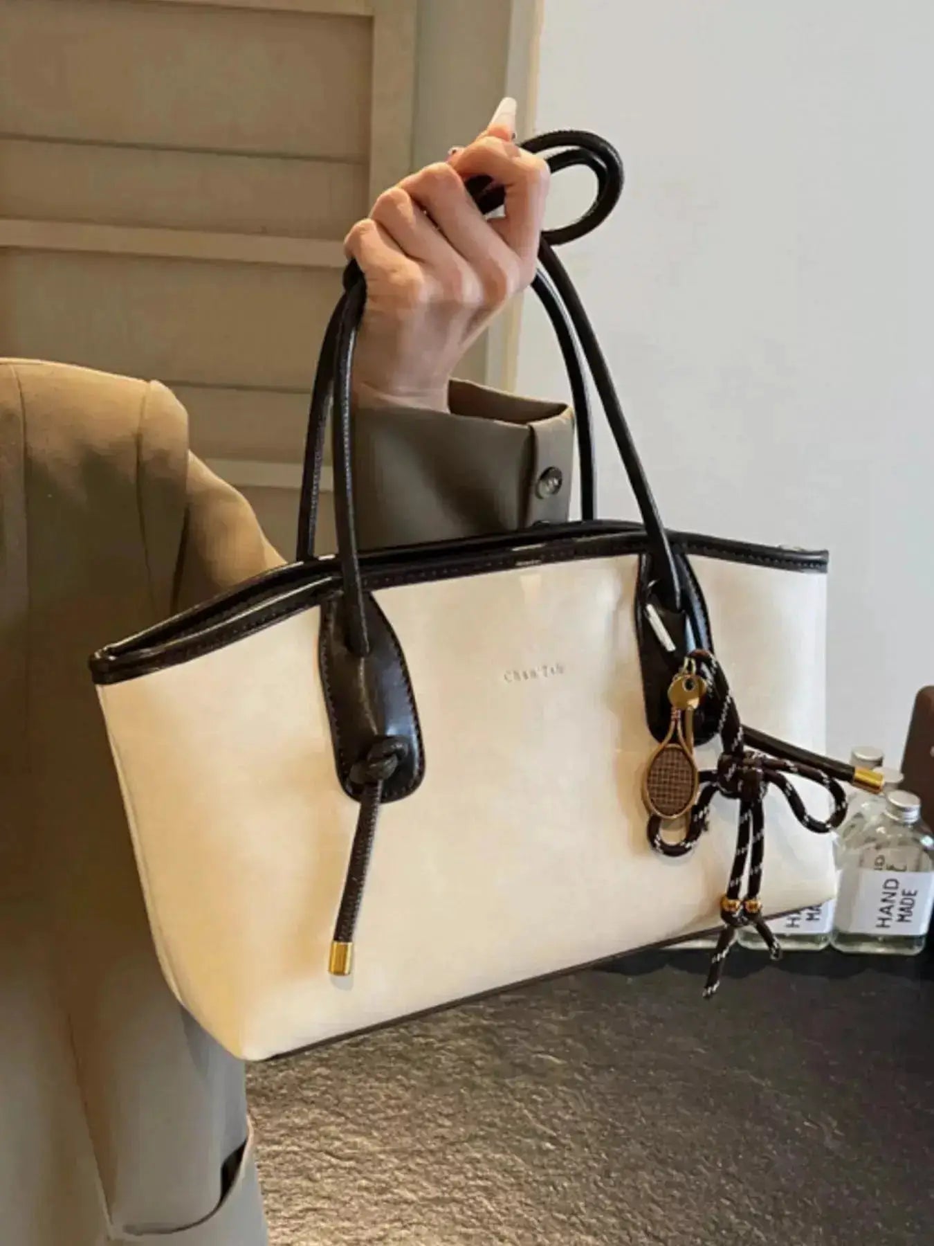 Two-Tone Shoulder Bag by Parfymia