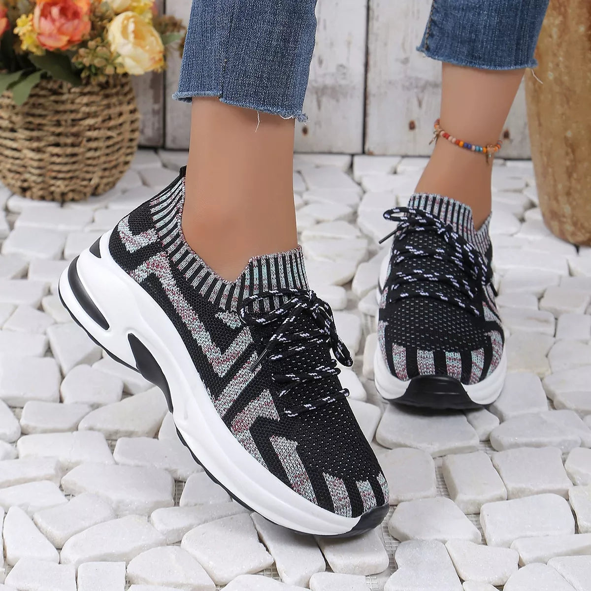 Women's Round Toe Platform Sneakers
