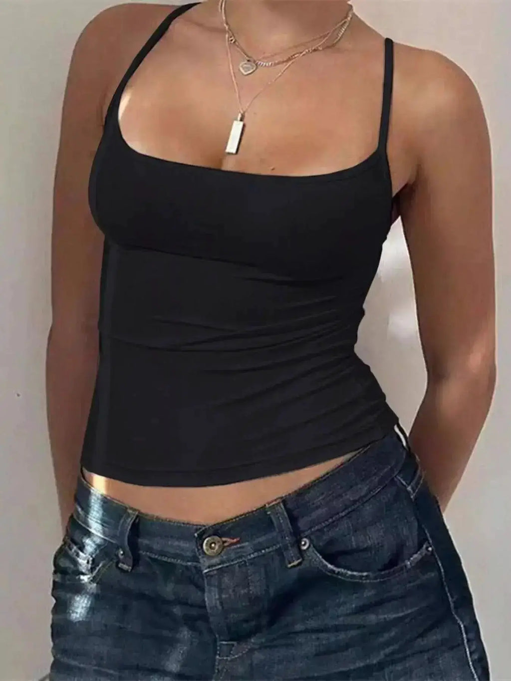 Solid Color Scoop Neck Cami by Parfymia