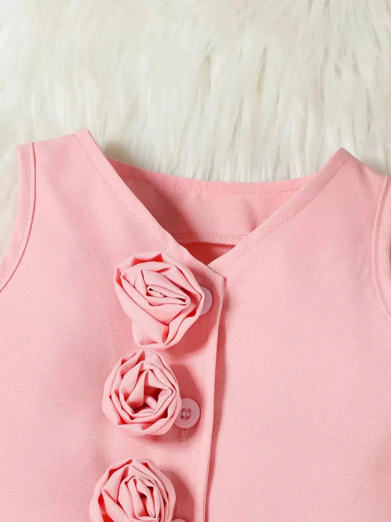 Girls Pink Floral Vest And Pleated Skirt Set With Rose Embellishments — Parfymia