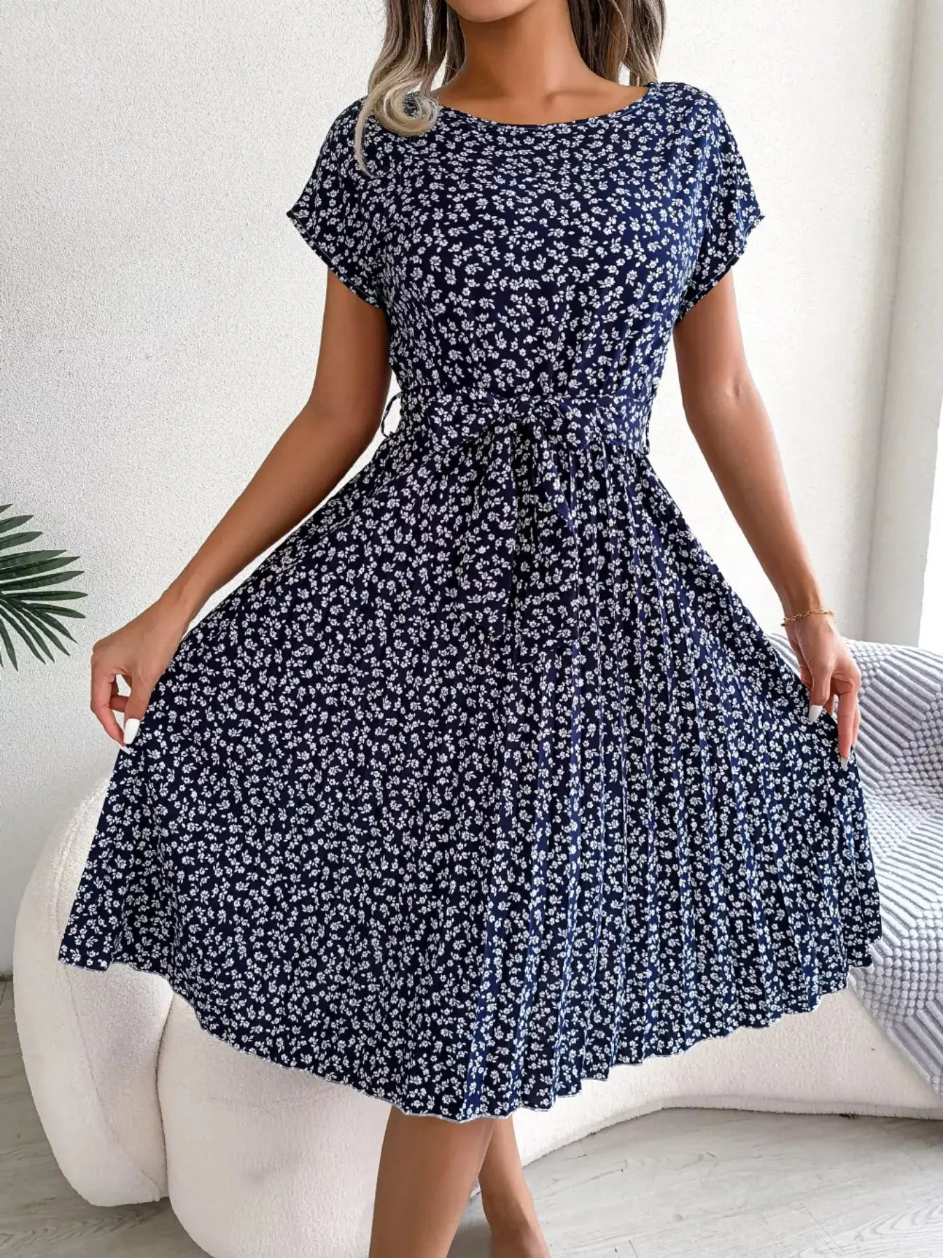 Floral Print Pleated Midi Dress with Belt Trendsi