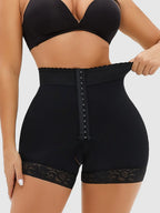 Women's Lace Detail Shaping Shorts