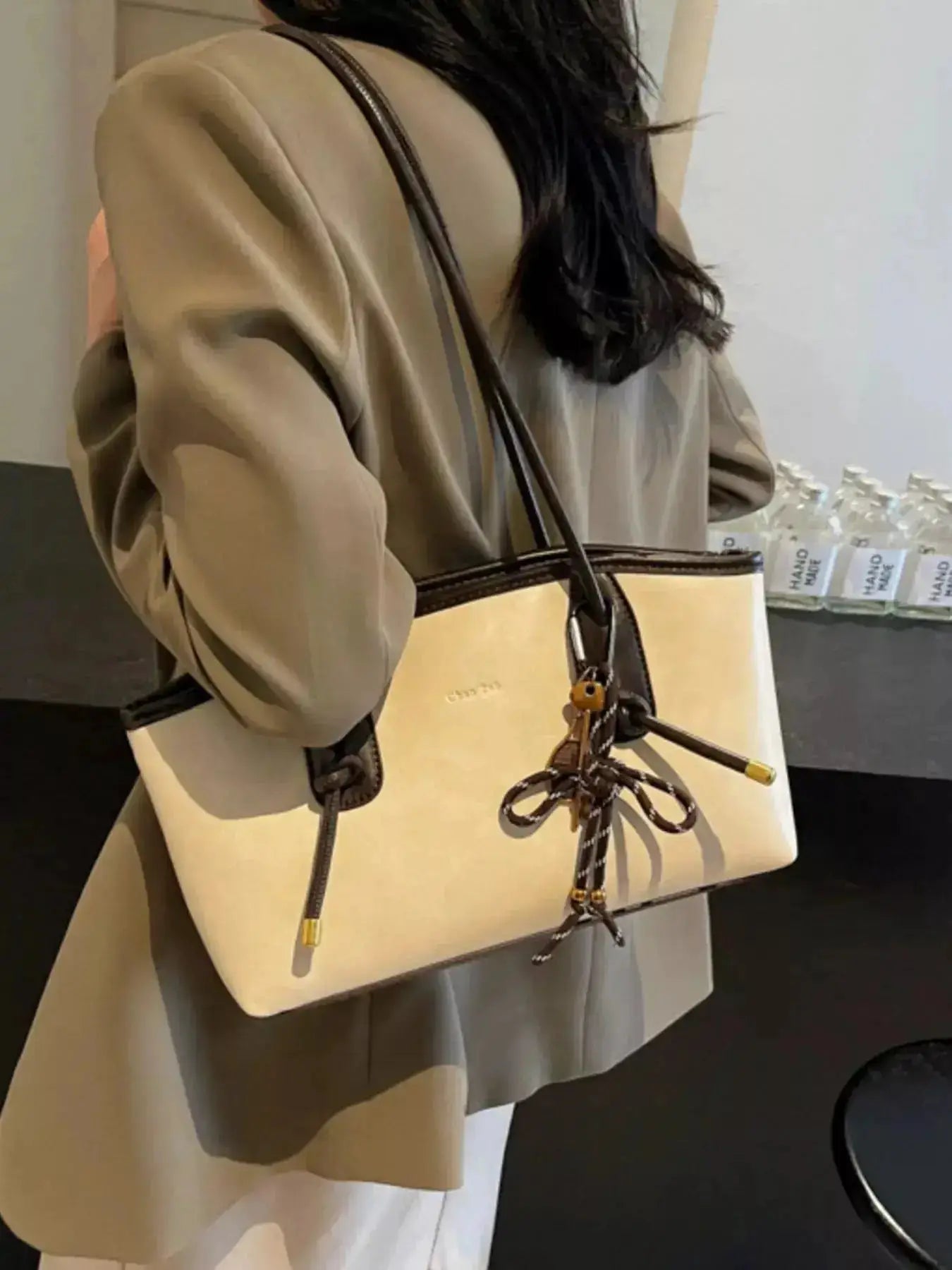 Two-Tone Shoulder Bag by Parfymia