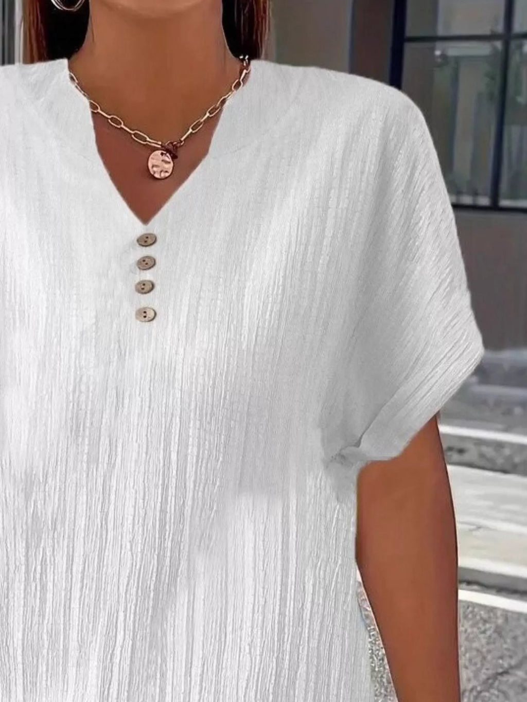 Women's Plus Size Notched Short Sleeve Top