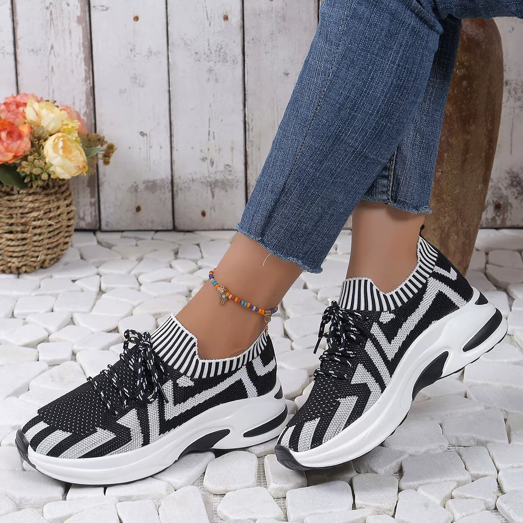 Women's Round Toe Platform Sneakers