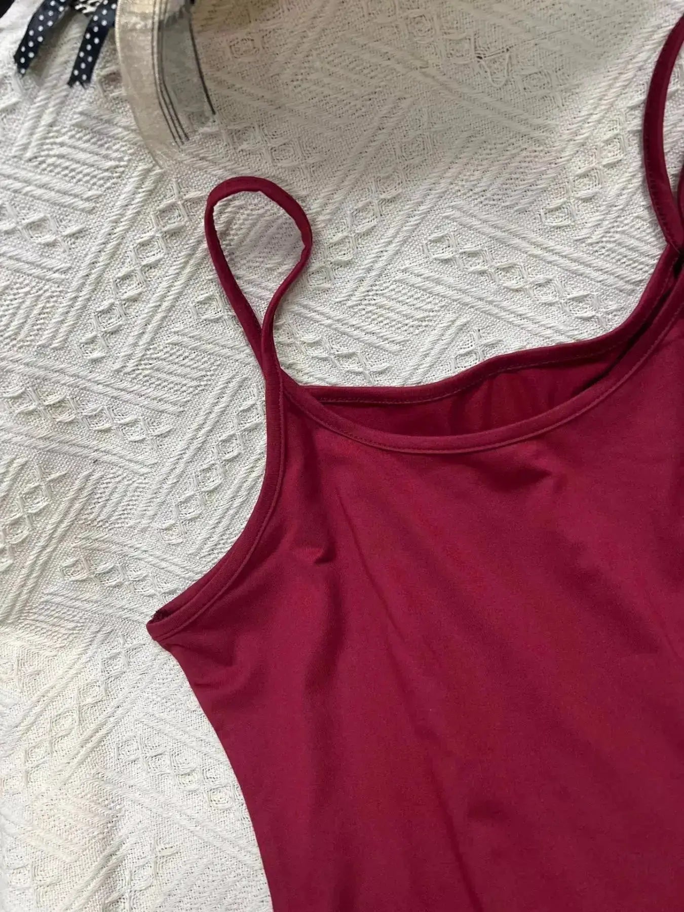Solid Color Scoop Neck Cami by Parfymia